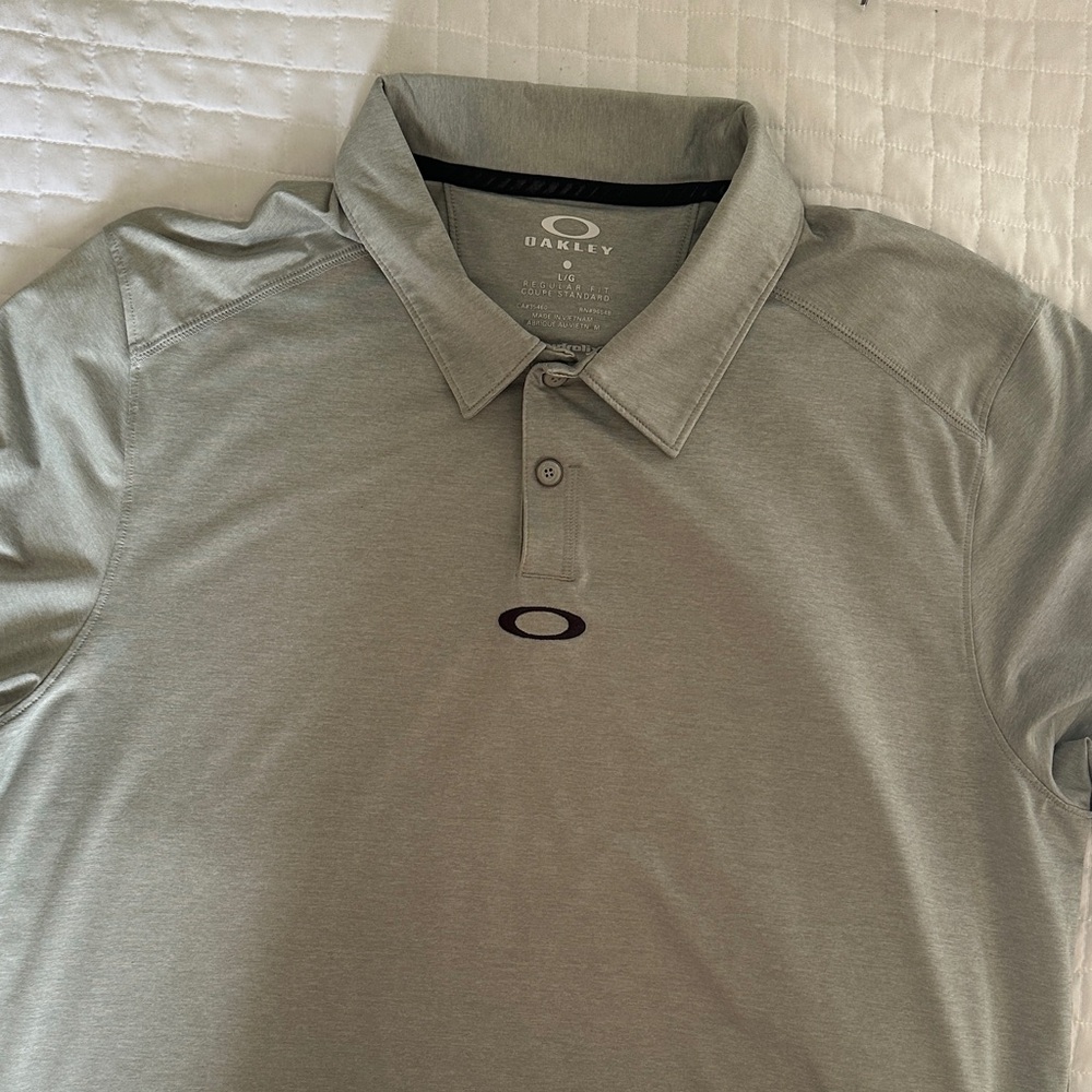 Oakley Men's Light Gray Polo Shirt